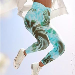 CLEARANCE!! OFFLINE By Aerie Real Me Tie Dye Crossover Leggings